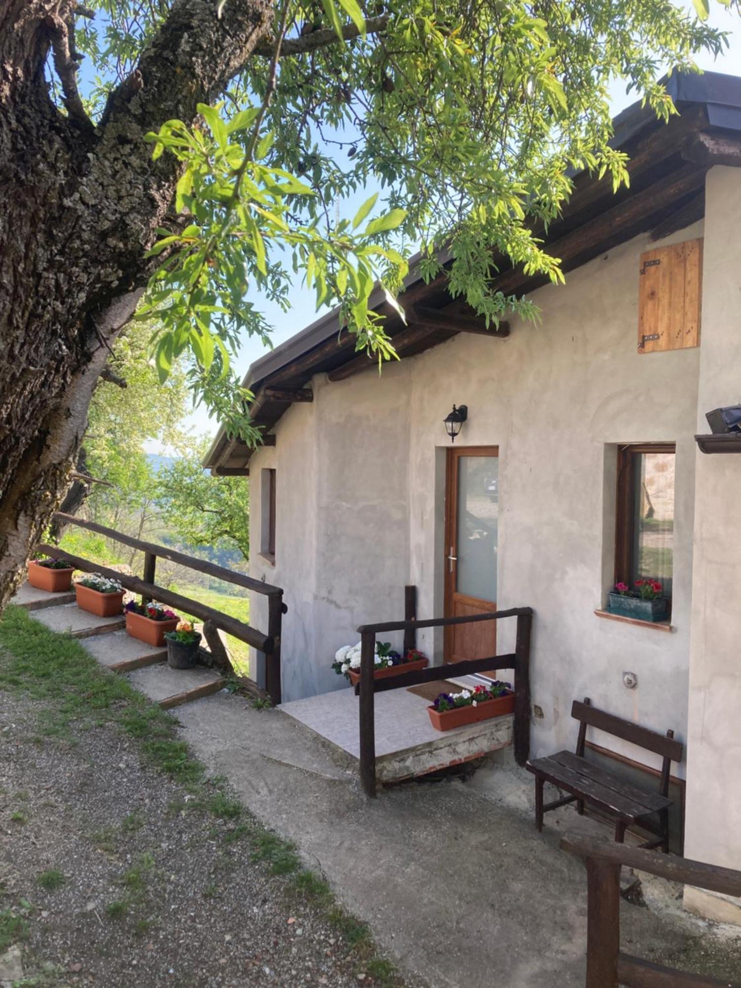Casa Nella Natura A บอบบิโอ ภายนอก รูปภาพ